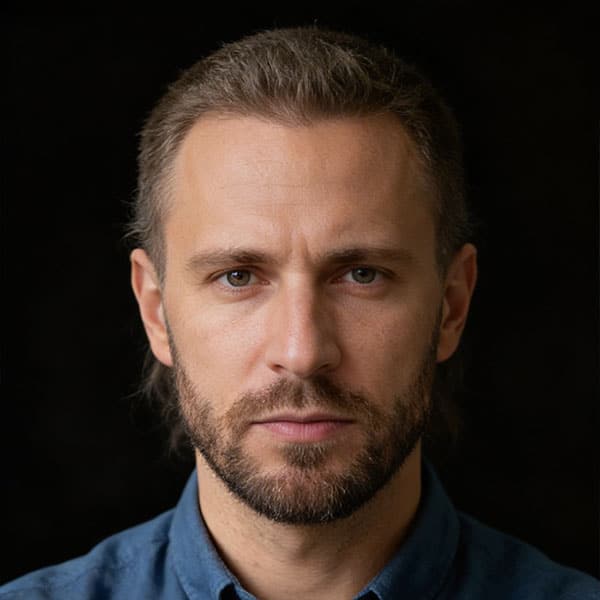 Par mums 4 Tehniskais vadītājs un programmētājs